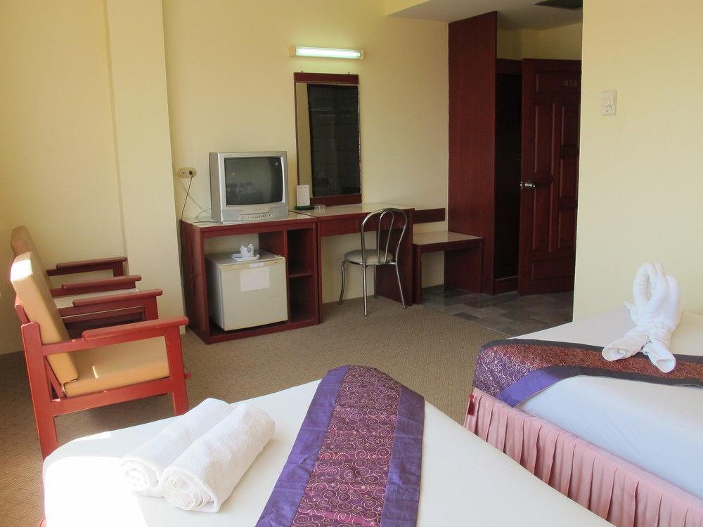 Chumphon Palace Hotel Экстерьер фото