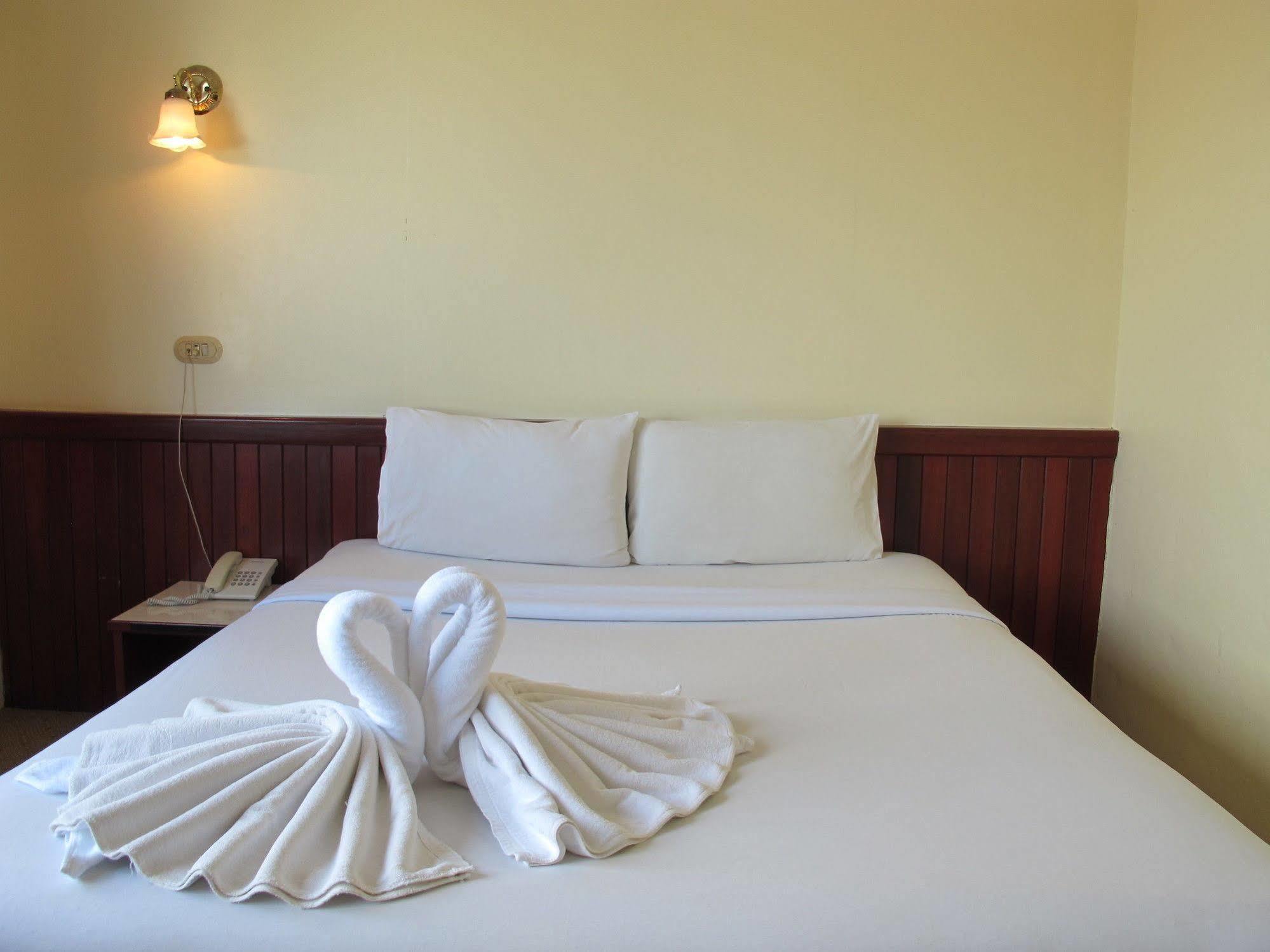 Chumphon Palace Hotel Экстерьер фото